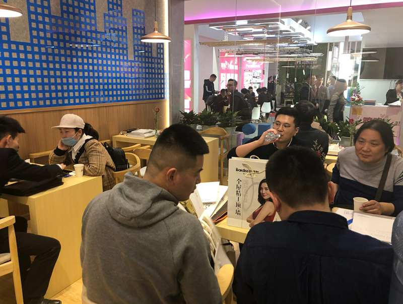 爱体育官方网站集成墙面加盟.jpg