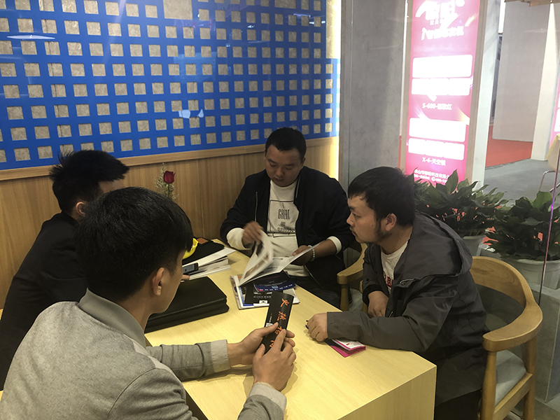 爱体育官方网站集成墙面加盟.jpg