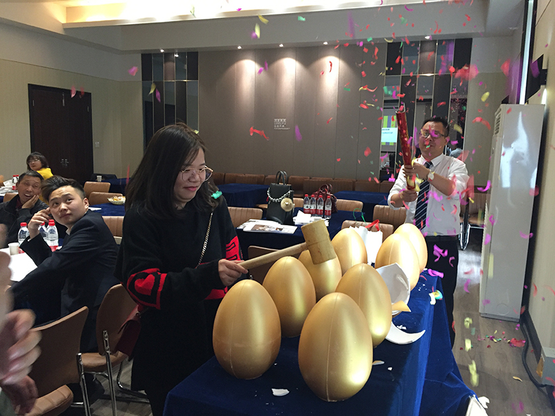 爱体育官方网站厂购会.jpg