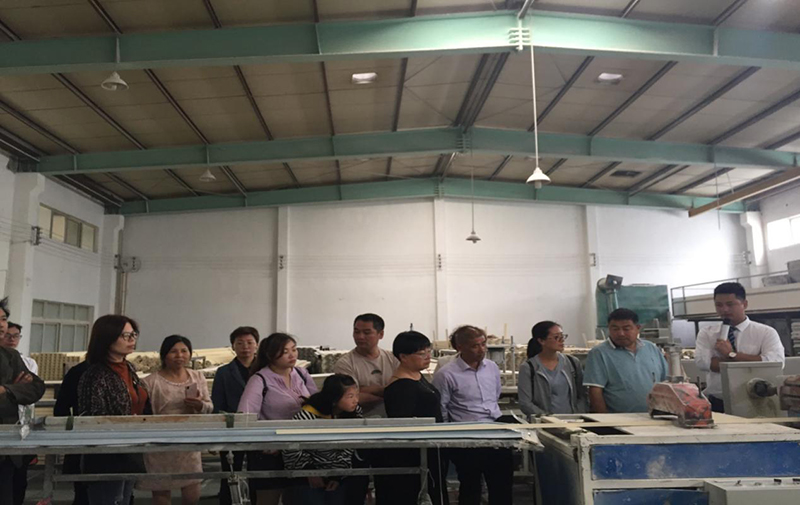 爱体育官方网站集成墙面厂购会.jpg