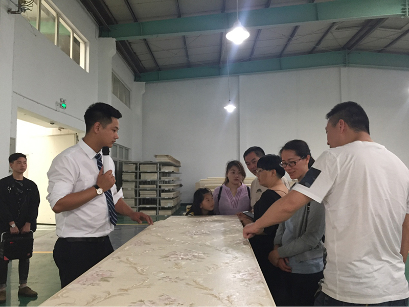 爱体育官方网站集成墙面厂购会.jpg