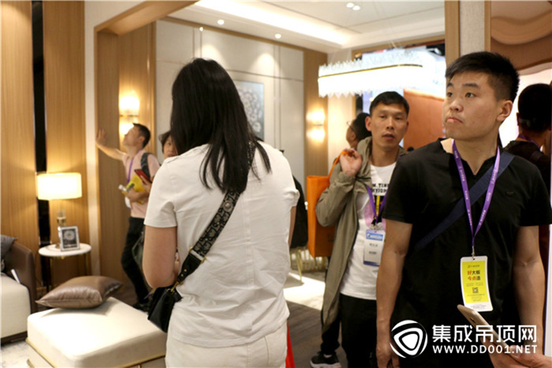 爱体育官方网站嘉兴集成吊顶展.jpg
