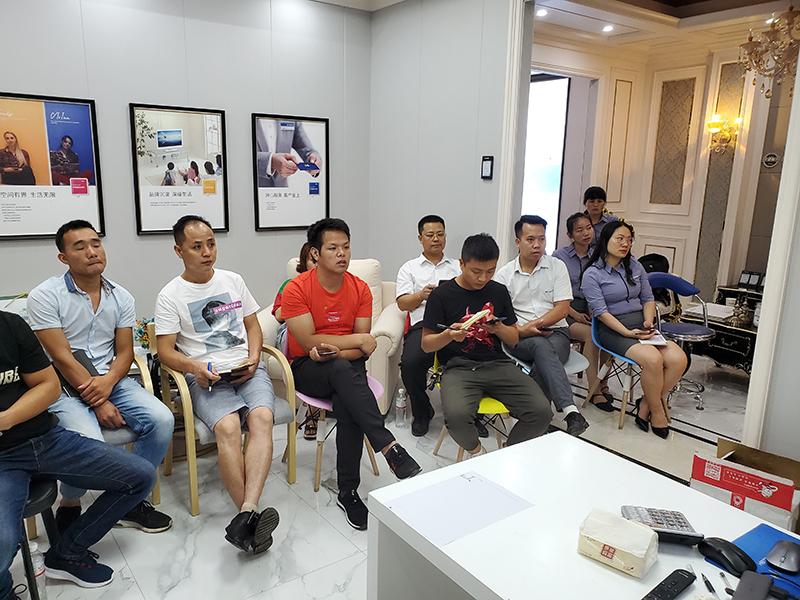 爱体育官方网站商学院培训.jpg