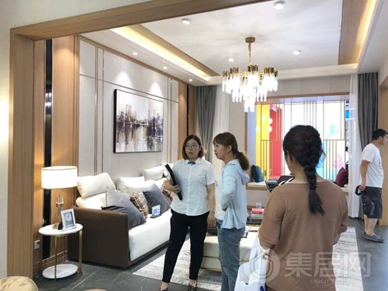 爱体育官方网站集成墙面.jpg