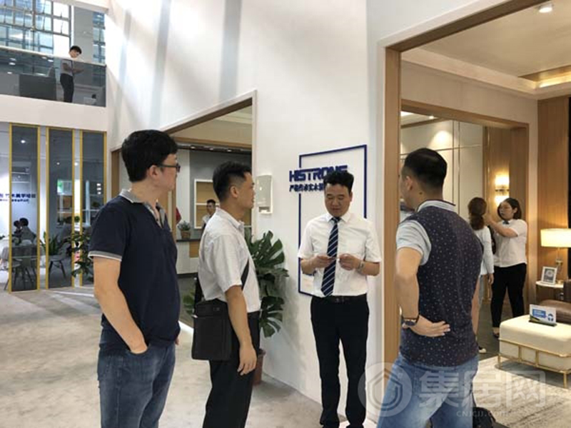 爱体育官方网站集成墙面.jpg