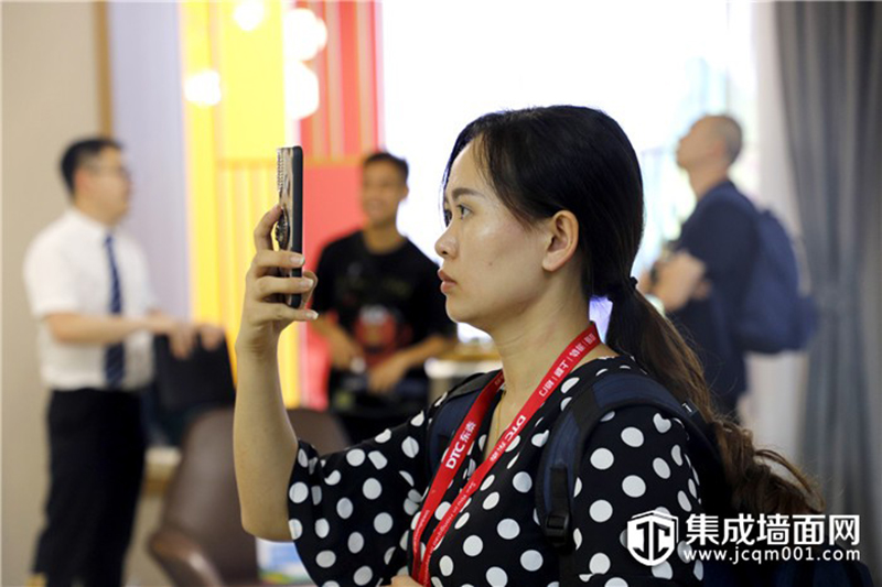 爱体育官方网站集成墙面.jpg