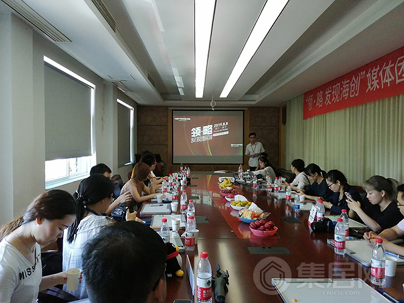 爱体育官方网站集成墙面.jpg