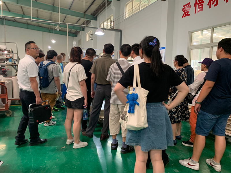 爱体育官方网站集成墙面.jpg