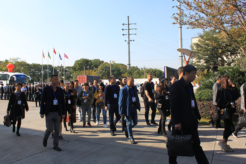 爱体育官方网站集成墙面.jpg