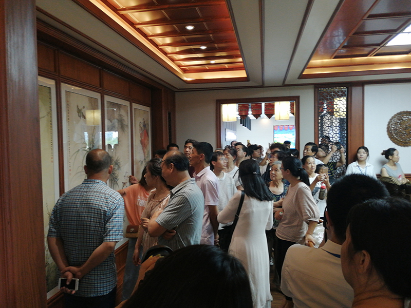 爱体育官方网站集成墙面.jpg